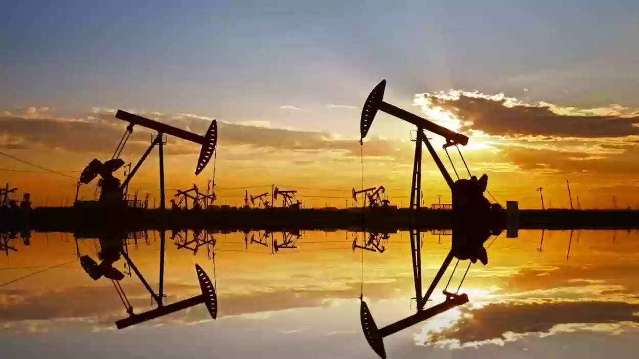  أسعار النفط العالمي تقترب من تسجيل الخسائر الأسبوعية 